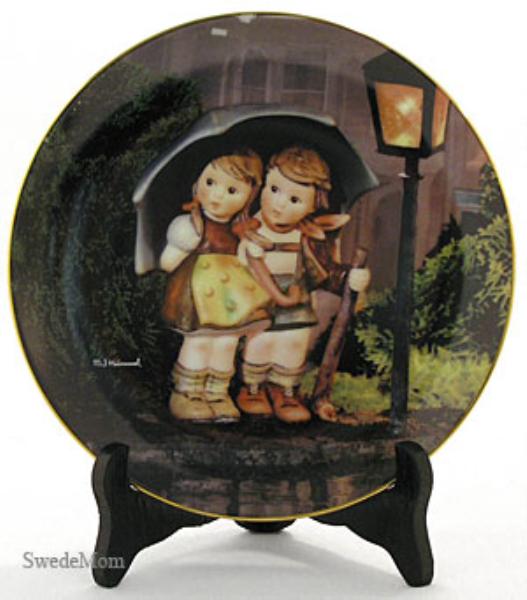 MI Hummel STORMY WEATHER Collector Plate Danbury Mint