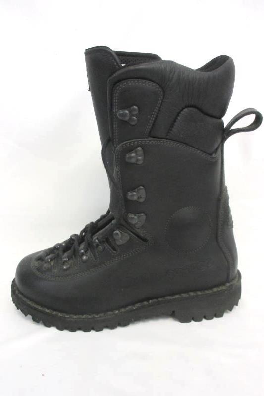 cosmas wildland boots